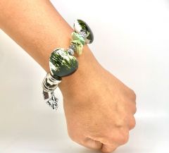 Spektakulärt armband för kvinnor | Green Heart